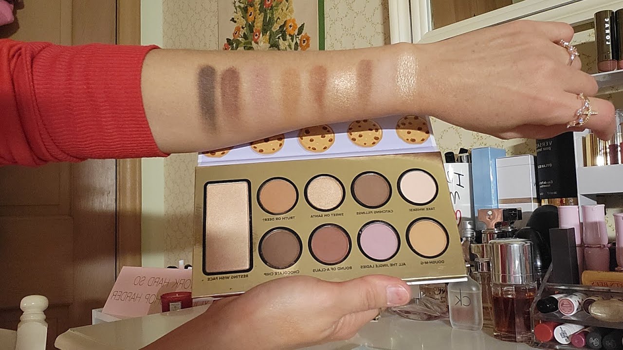 Swatch w/ me Too Faced Christmas Bake Shoppe Vlogmas 3 The