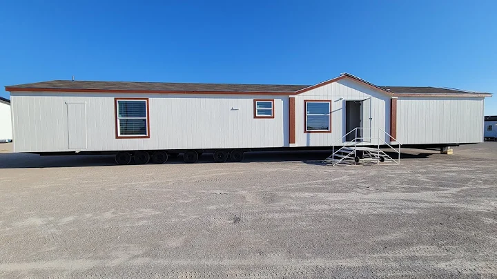 2025 Solitaire Emerald 16723A 3 Bed 2 Bath Single Wide