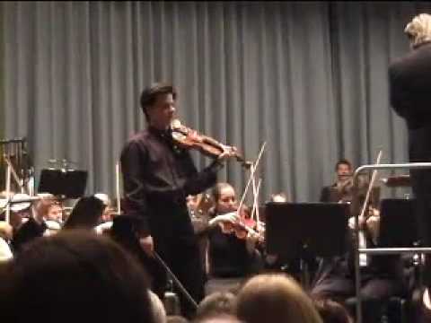 Violin Virtuoso Stefan Tarara plays Paganini La Campanella