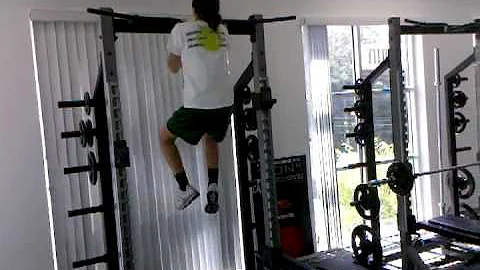 Xtreme Athlete Dina Miller ..... Pull ups