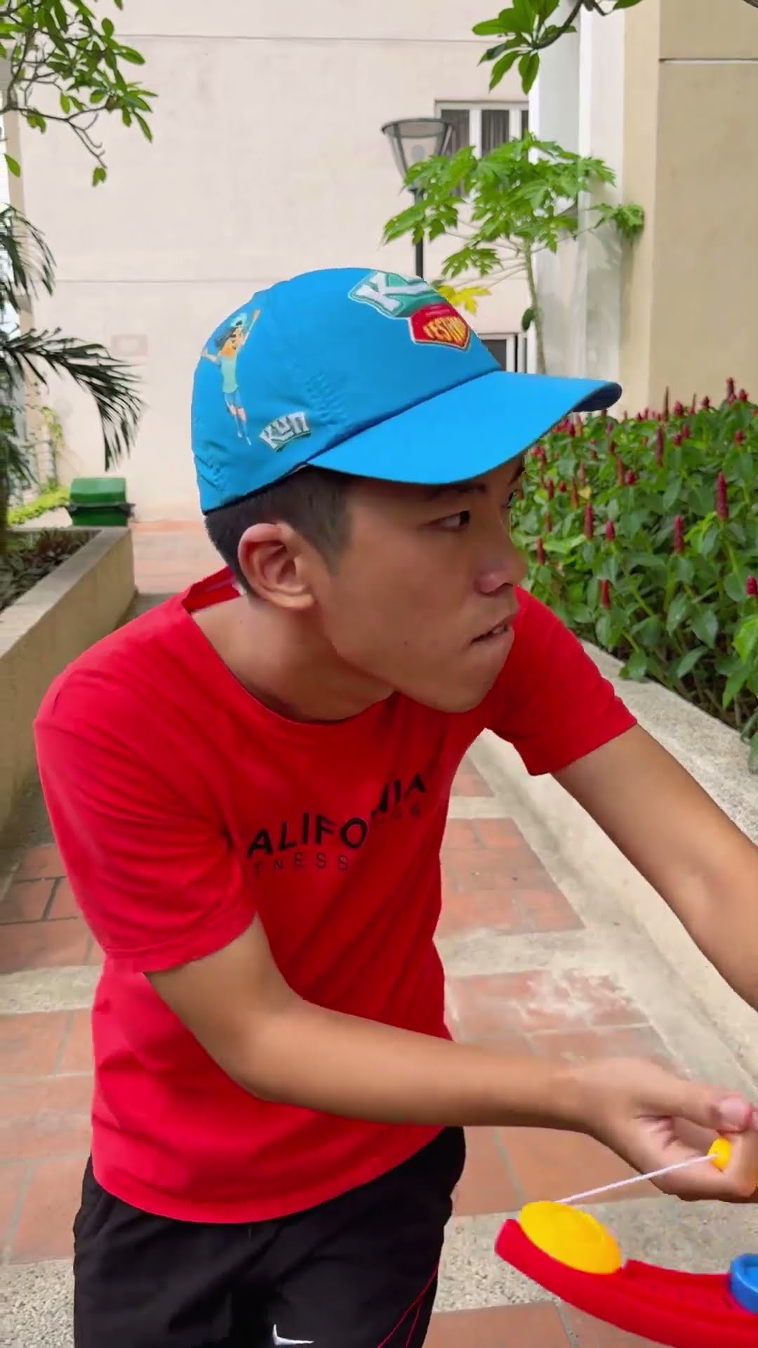Su Hao comedy: rocket vs bow and arrow ?