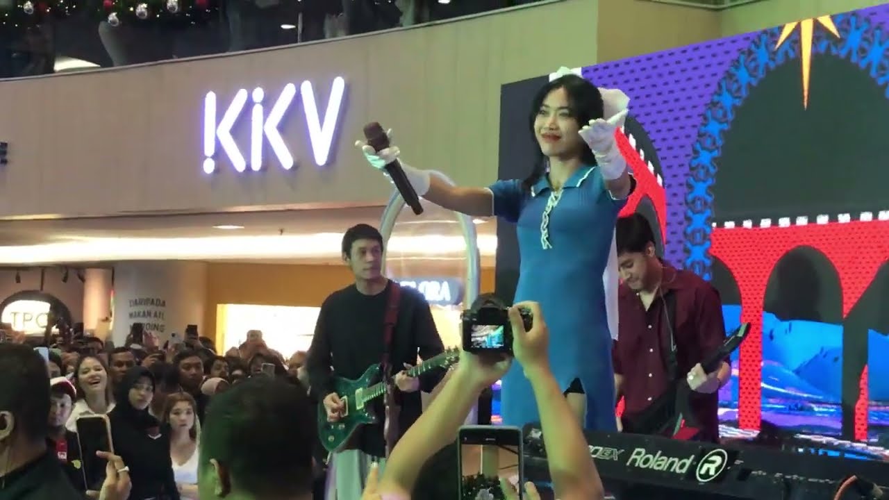 VIERRATALE  Tunjungan Plaza Surabaya Event 19 November 2023 LIVE - by. Implora Day to Day Series