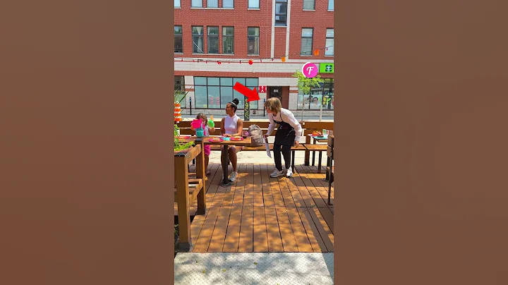 Kindness 🌟 at the Café: A Heartwarming Gesture #kindness #café #shorts