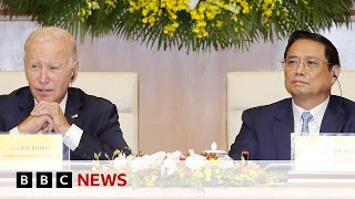 US signs historic deal with Vietnam - BBC News