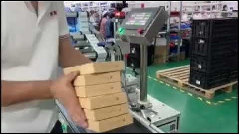 Automatic carton box barcode adhesive sticker top labeling machine label applicator