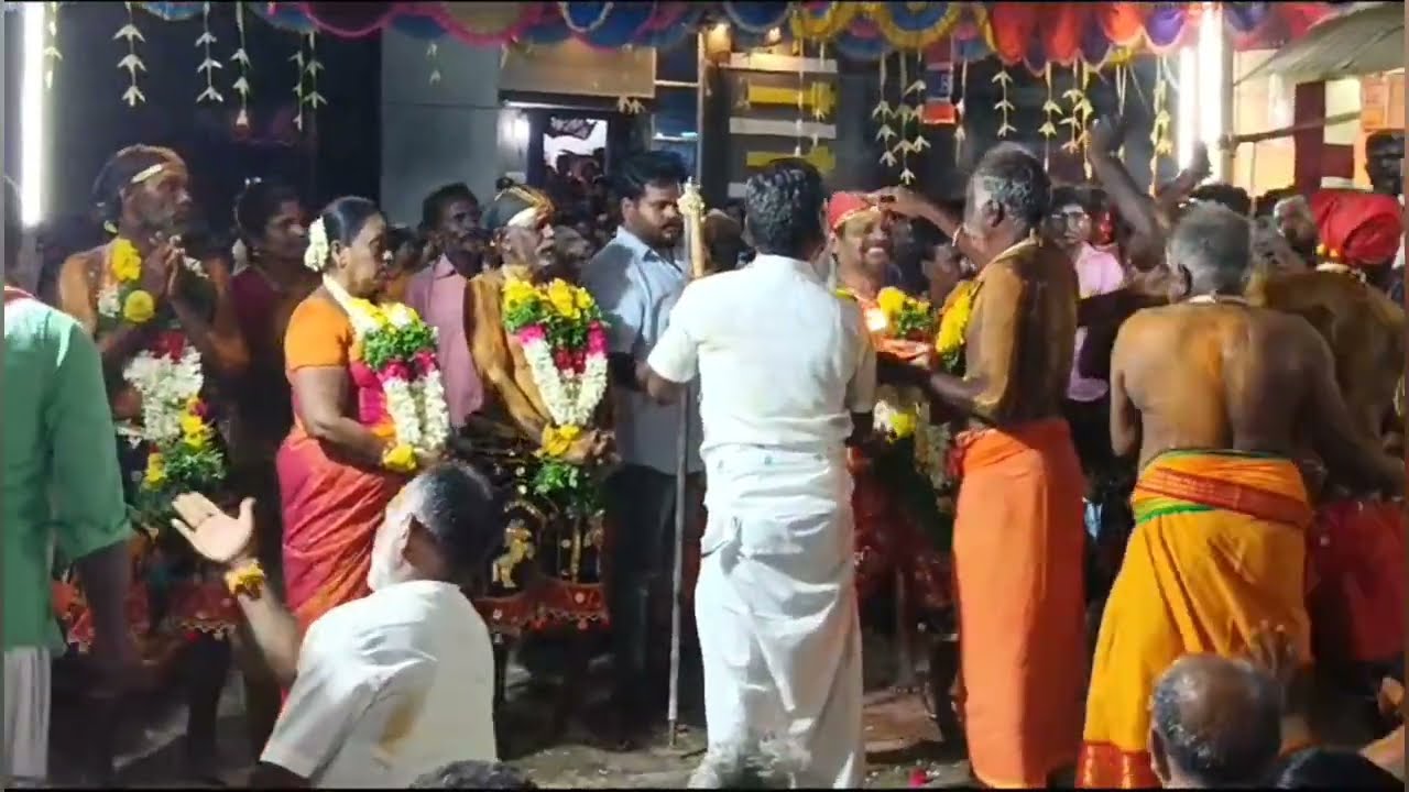 இலுப்பகுளம் வைகாசி களரி திருவிழா சிறப்பாக நடைபெற்றது