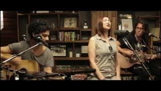Jesus Culture - 'Alive in You' (Live at RELEVANT)