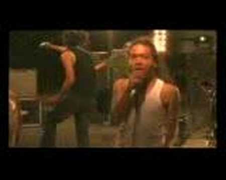 Ginekolog teshigini tekshirdi va yapon ayolni sikishni boshladi.