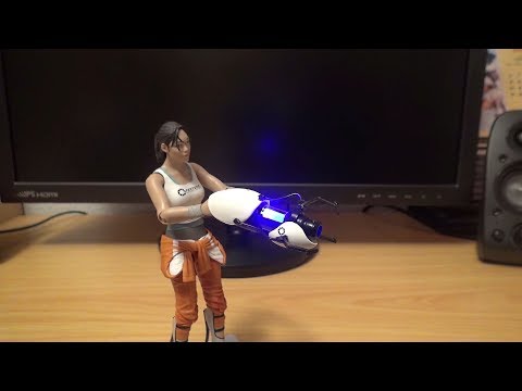 Abrimos la figura de Chell del videojuego Portal 2 baratísima y con calidad