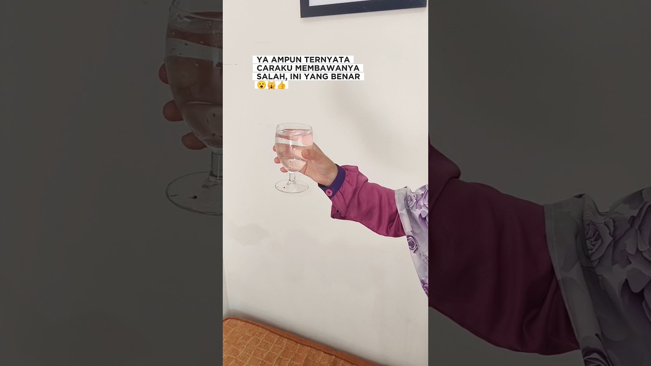 cara yang benar membawa air tidak tumpah #tipsandtricks #lifehacks #viralvideo #trending #shorts