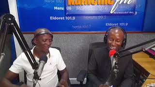 Riu nitukuona andu aa rugongo magithondeka tuvideos twa Mwesheshe na Top Shota 😂😂