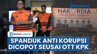 Download Lagu Spanduk Hakordia di Rumah Dinas Bupati Lampung Tengah Dicopot seusai OTT KPK yang Menjerat Ardito MP3