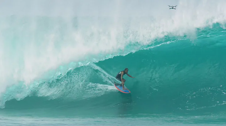 Derek Ho at Pipeline: A Highlight Reel From the La...