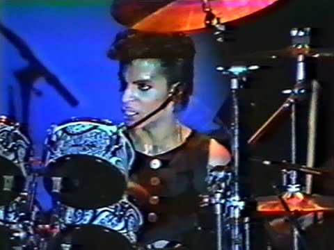 America (live, Parade Tour Warm-Up at First Avenue) - Prince & The Revolution