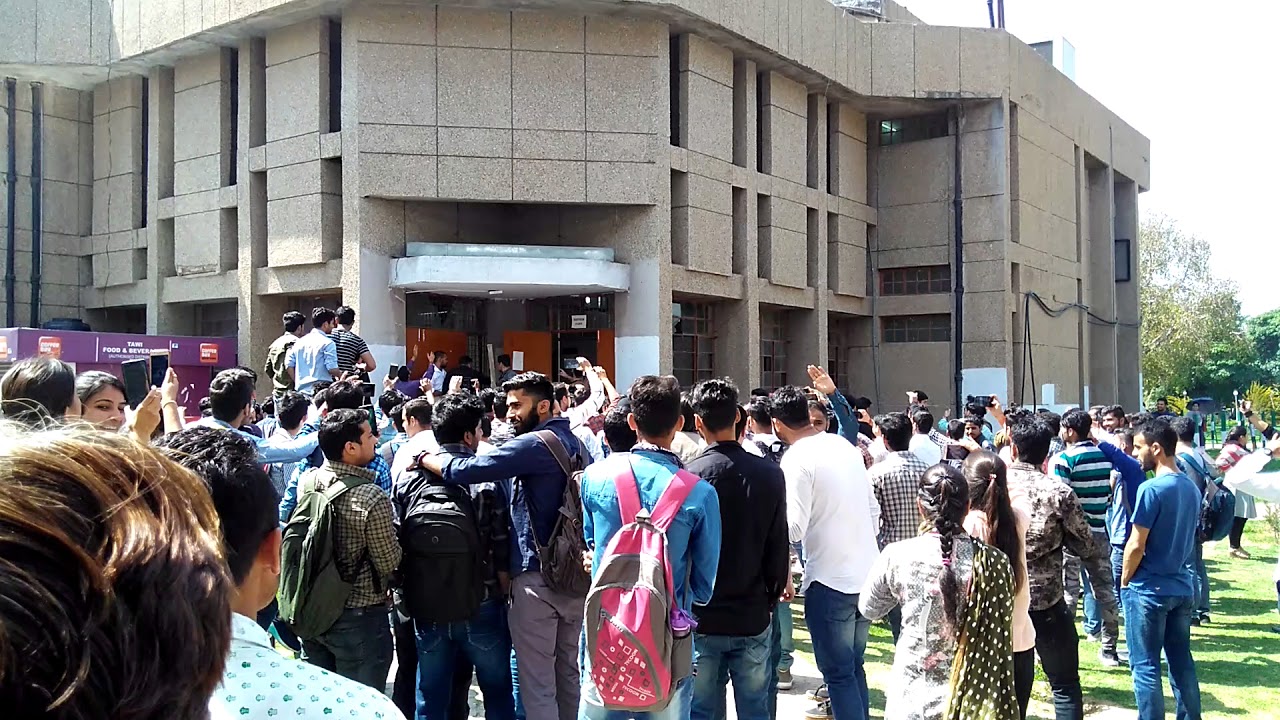 Protest in Jammu university due to unfair with students and dean - YouTube