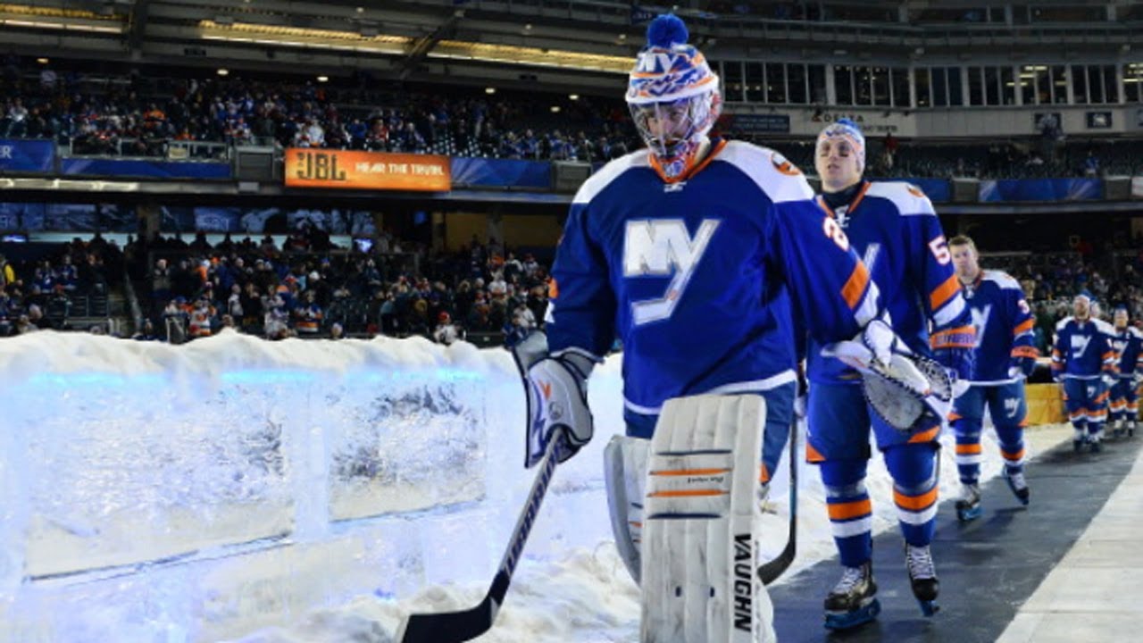 MetLife Stadium to host two outdoor games with Rangers, Isles