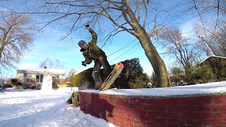 Backyard Snowskate Session in Québec