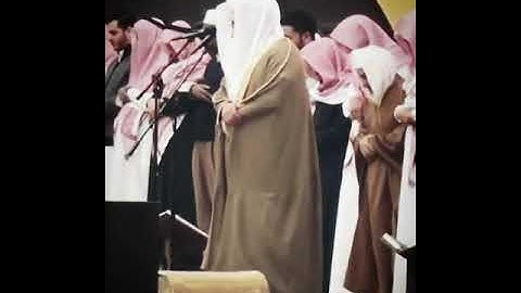 وَأَمْدَدْنَاهُم بِفَاكِهَةٍ وَلَحْمٍ مِّمَّا يَشْتَهُونَ (22) القارئ // ياسر الدوسري