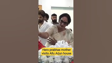 Hero prabhas mother visit AlluArjun house #tollywood #alluarjun #prabhas #shorts #short #shortvideo