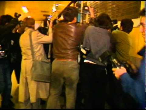 Michael Jackson and Elizabeth Taylor arriving at t...