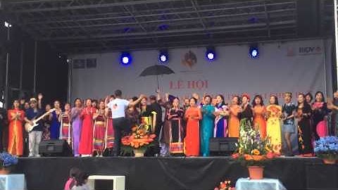 Nối Vòng Tay Lớn .  Như Có Bác Trong Ngày Vui Đại Thắng