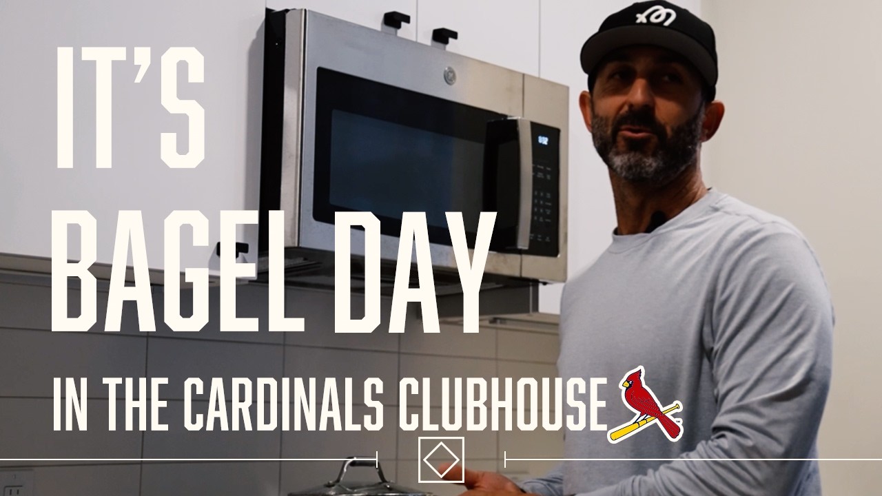Daniel Descalso’s Bagel-Making Hobby Earns a Clubhouse Following