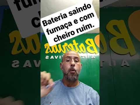 Vídeo: O cheiro de ovo podre de uma bateria é perigoso?