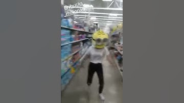 SCARY MINION RUNS AT BOY 😱😰