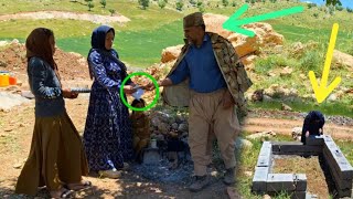 Signing of nomadic land contract by the land owner and construction by the mother