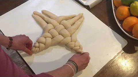 Round Challah - 6 strand Basket weave braid with A...