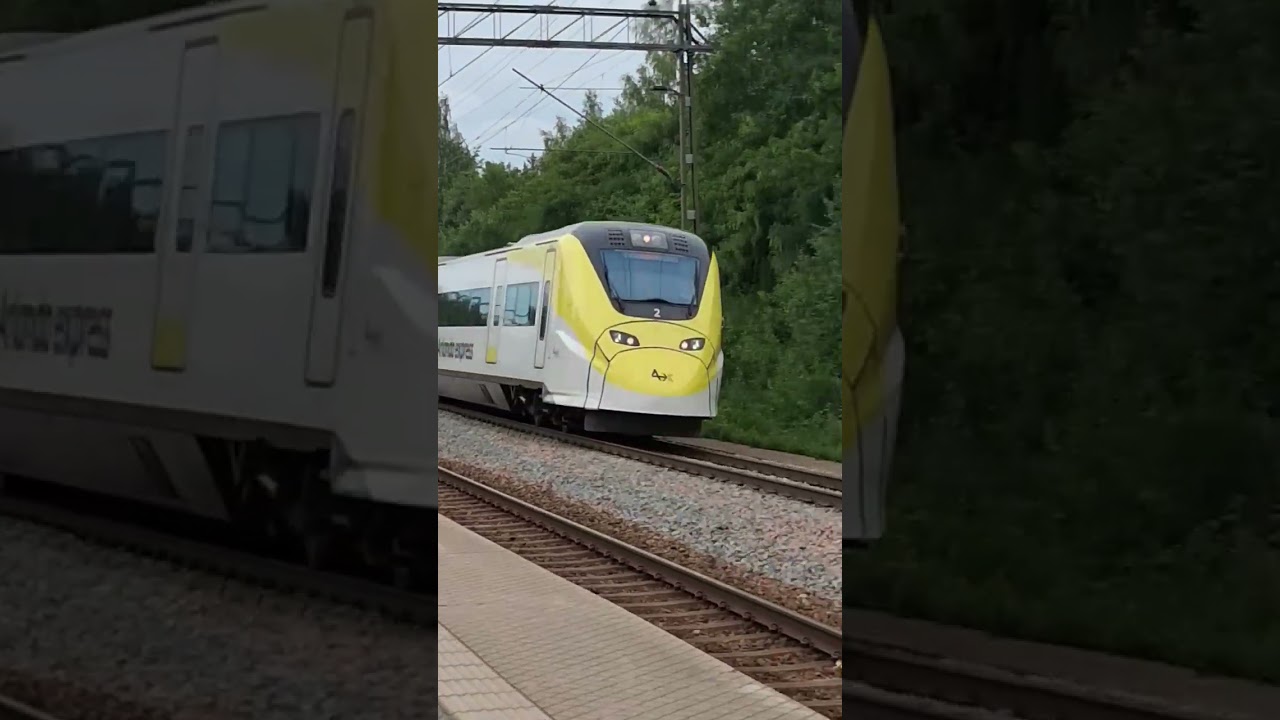 Arlanda Express ATAB X3 In Helenelund Station  