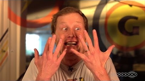 Bow from The Last of Us Multiplayer - The Gun Show - Weapon of the Week