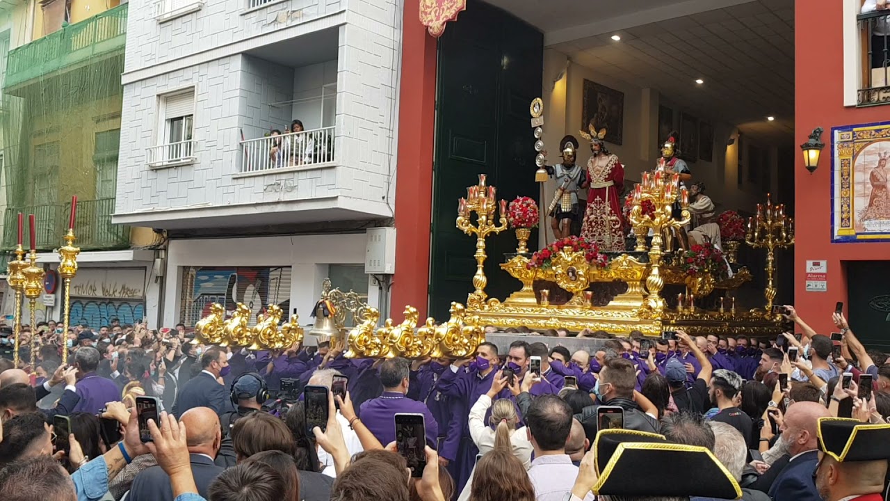 VIRGEN DE LOS REYES DA LOS PRIMEROS TOQUES DE CAMPANA DE JESUS DE LA  SETENCIA. MAGNA  30 OCTUBRE