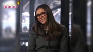 Ruby Rose invade entrevista de Nina Dobrev e muda todas as perguntas para a atriz