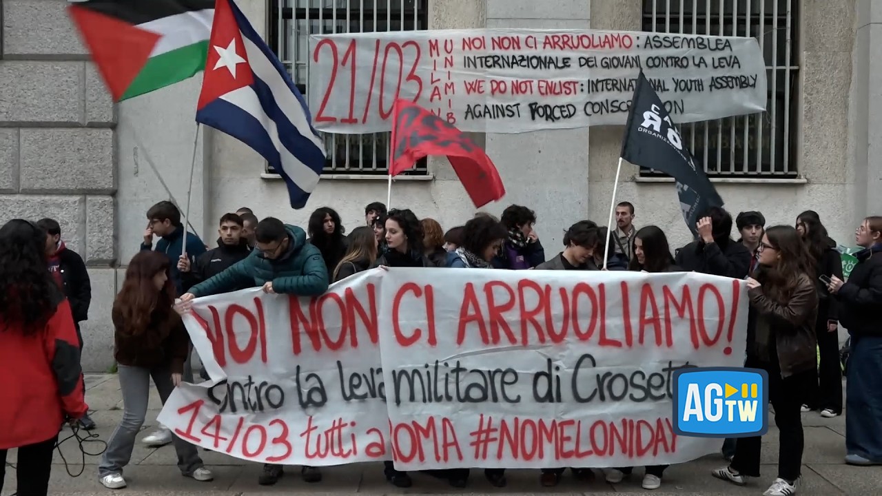 Milano, presidio contro leva e riarmo davanti alla Prefettura: studenti in piazza «Noi non ci arruo