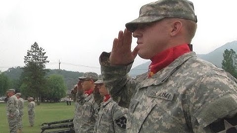 AFN Casey - 2ID Commander passes on the Unit Colors