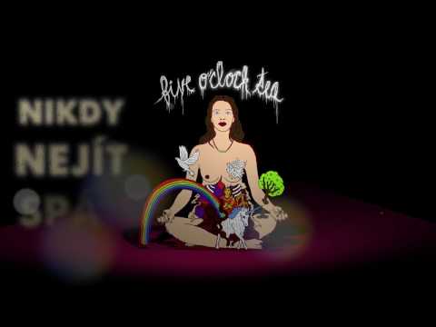 Five o'clock tea - Měsíc (lyric video)