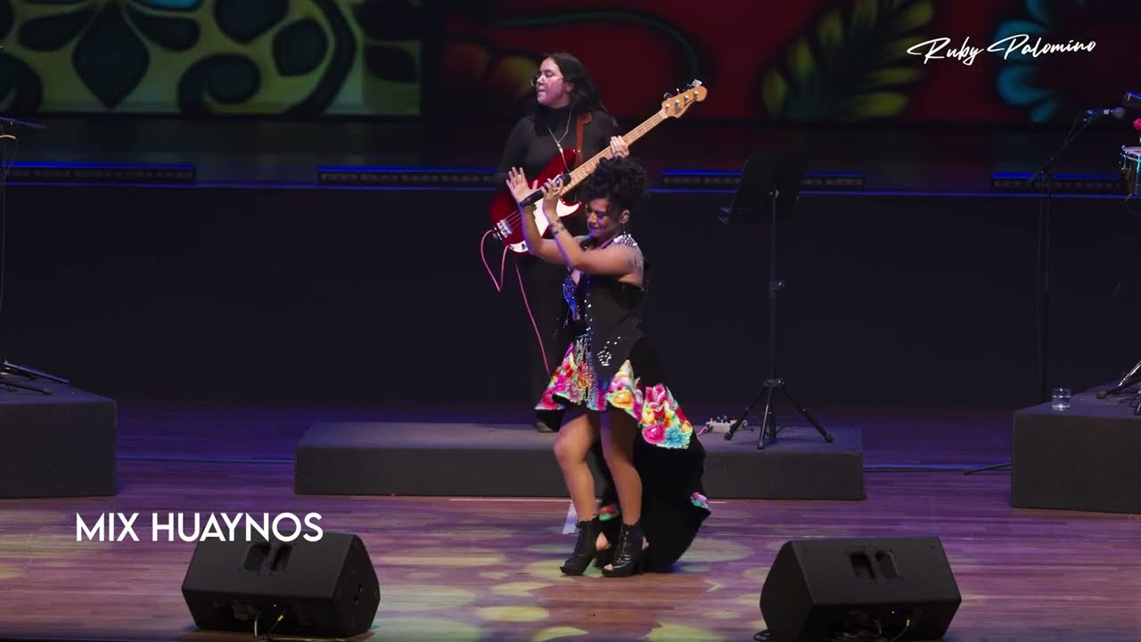 Ruby Palomino - Mix Huaynos (Ayrampito y Vaso de Cristal) En Vivo / Teatro Nacional