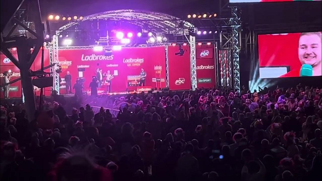 Dimitri Van Den Bergh Crowned UK Open Winner (Darts UK Open Butlins