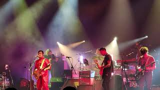 Lampshades on Fire - Modest Mouse (LIVE 2021)