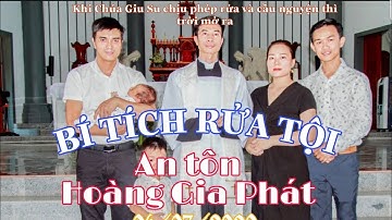 Em Xi lãnh nhận bí tích rửa tội