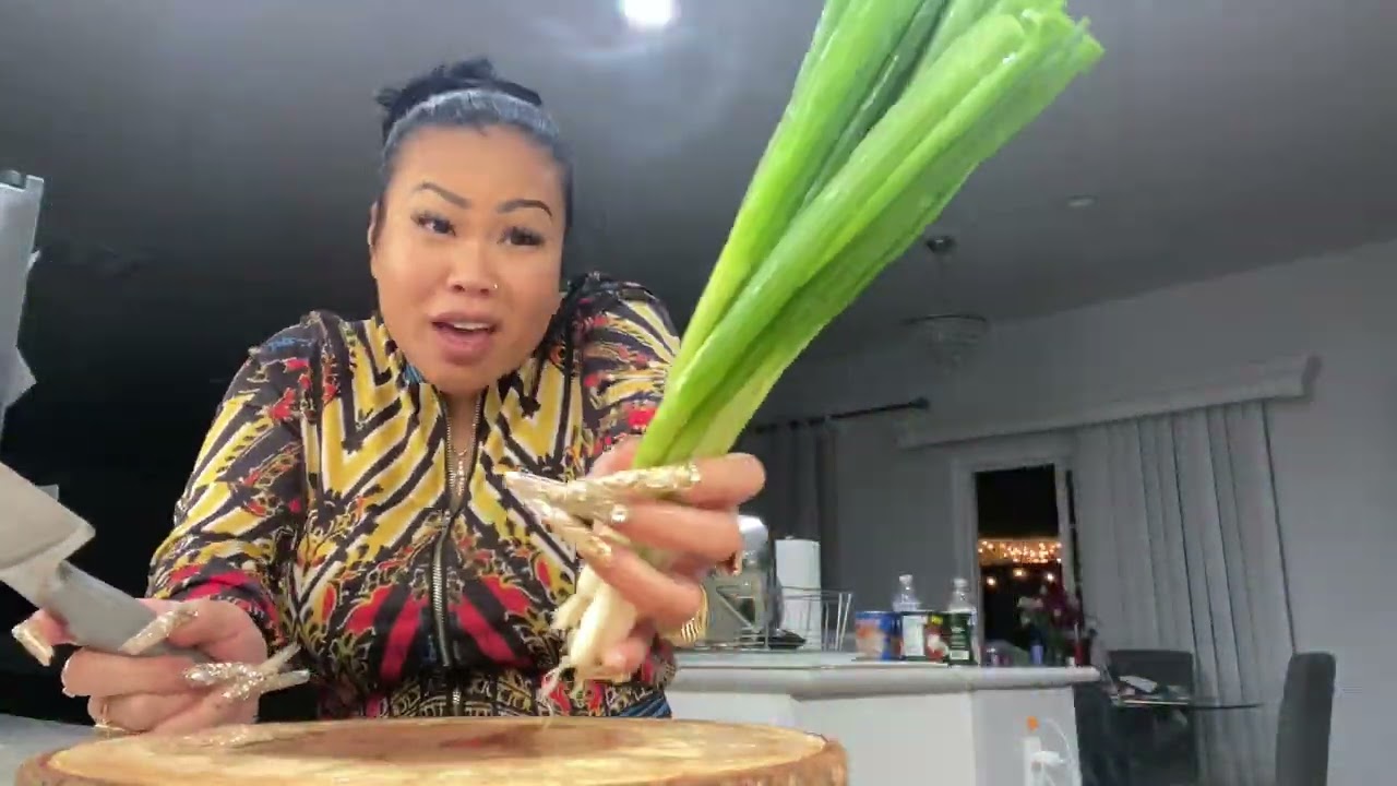 Making Rice Cakes With Pork Belly and Fish Sauce