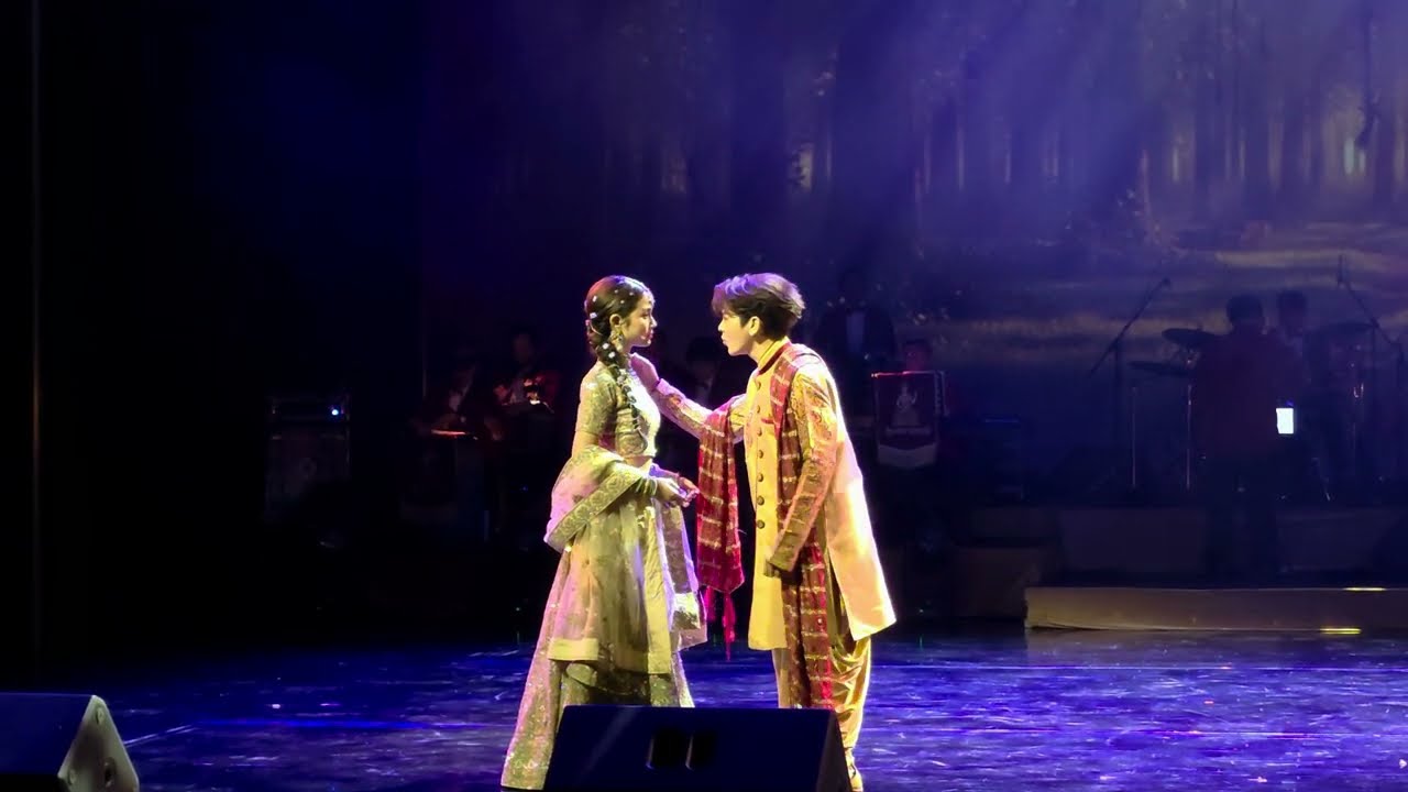 ใต้ร่มมลุลี -  โตโต้ ธนเดช & เบลโลล่า กนิษฐา @ คอนเสิร์ต #86ปีสุนทรีย์สุนทราภรณ์ (รอบแรก)-(24-1-69)