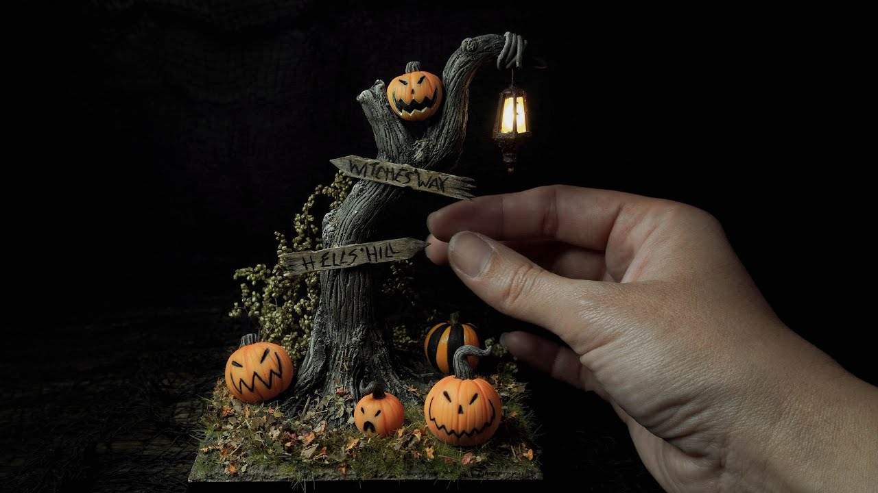 Making A Halloween Diorama