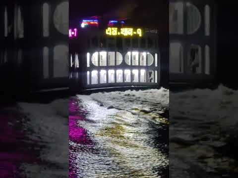 গভীর রাতে গতির তাণ্ডব চালিয়ে ঢাকার পানে এম খান ৭ #shortsvideo #viralvideo #mkhan7 #barisalviplaunch