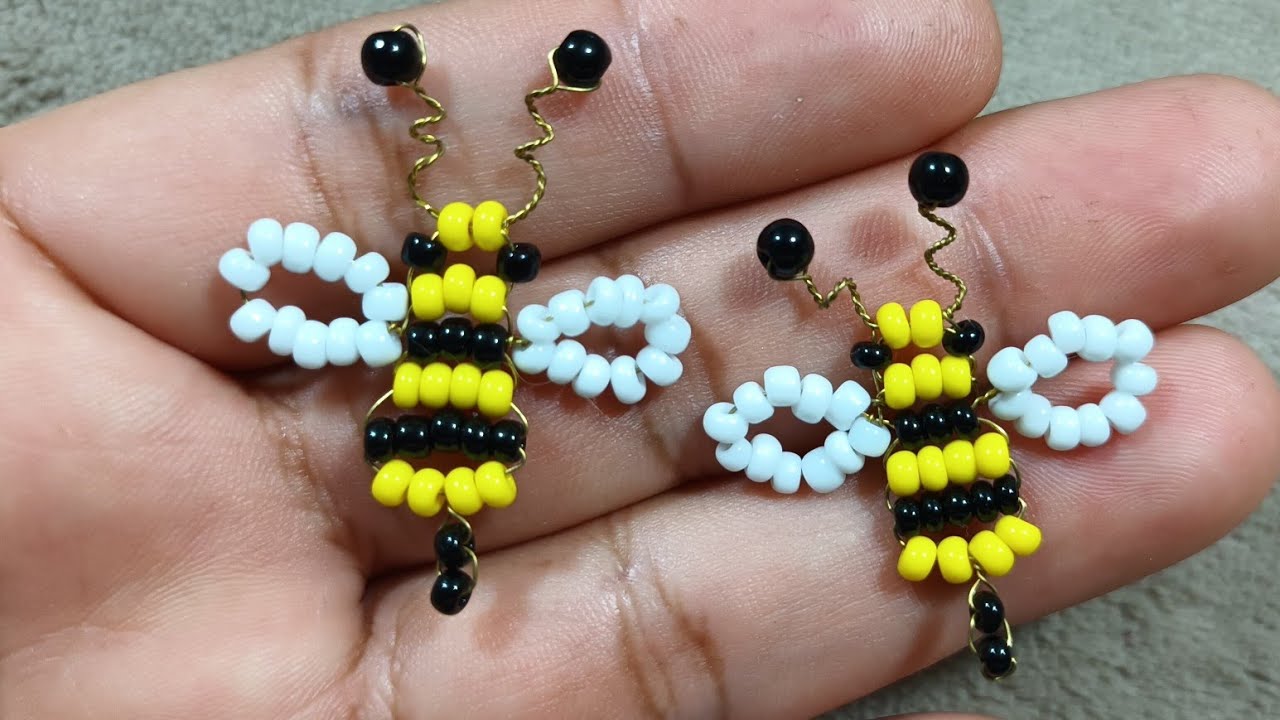 Abeja con mostacillas