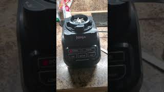 Ninja blender blinking power light