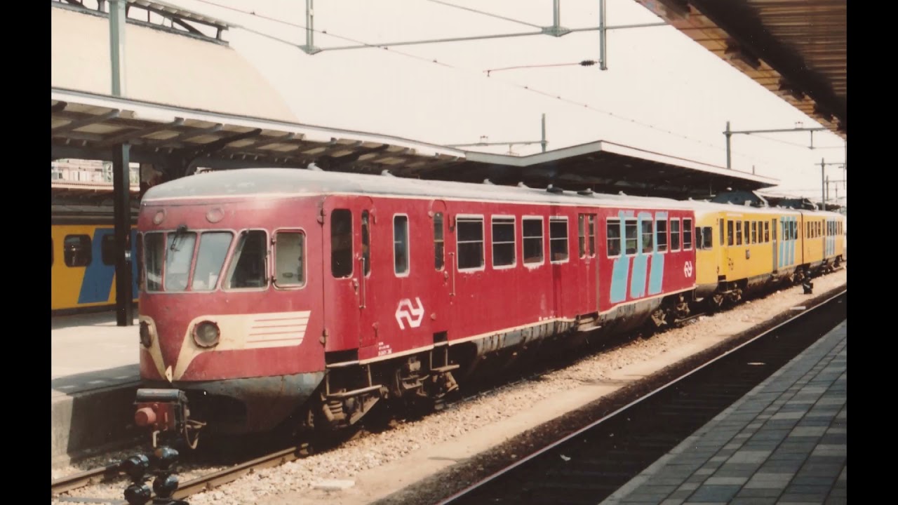 Ritje en Vertrek DE2 geel en DE1 uit Almelo