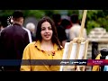 بەفرین، خوێندکاری پەیمانگەیە و رۆژانە بە ماتۆڕسکیلەکەی دەچێتە نێو بازاڕی سلێمانی و وێنە دەکێشێت