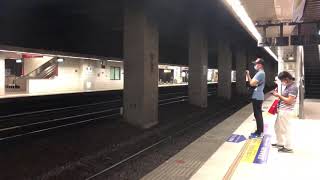 4235次700型區間車往北湖進入板橋站